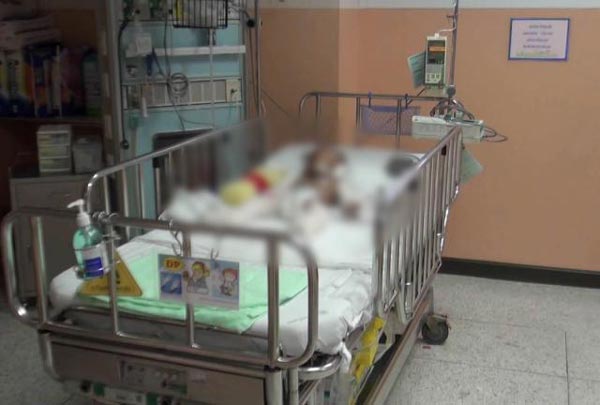 น้องใบบัว เด็กขวบครึ่งถูกพ่อแม่ทารุณ อาการดีขึ้นแล้ว