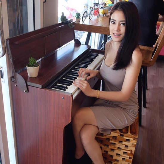 น้องทราย ช่างตัดผม