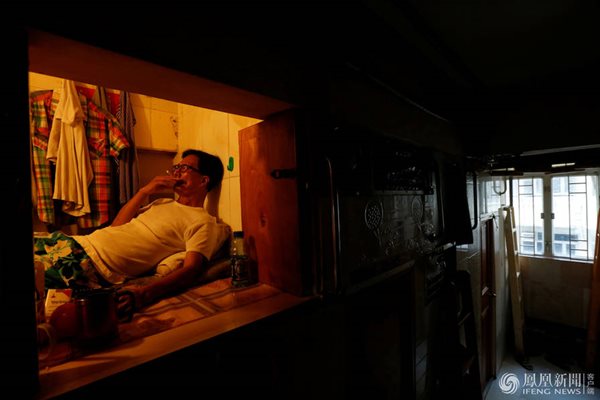 บ้านโลงศพ