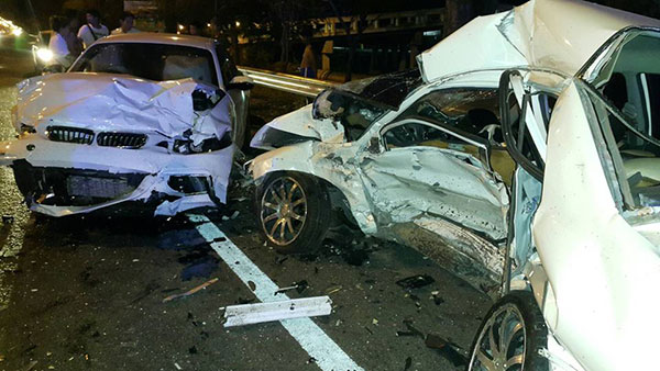 ข่าวลูกโหน่งขับรถชน