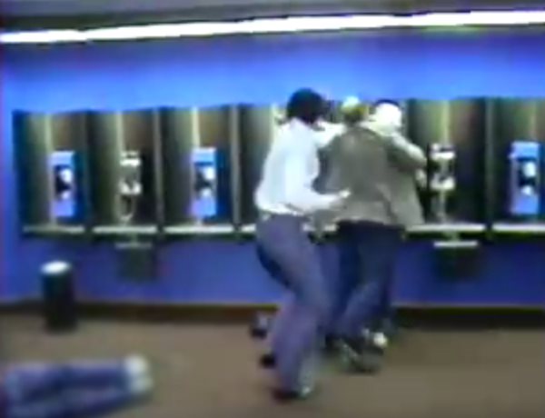 พ่อลั่นไกสังหารคนร้ายข่มขืนลูกชาย