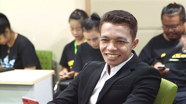 เมฆ มังกรบิน