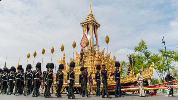 พญาโศกลอยลม