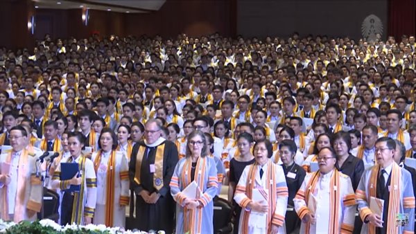 สมเด็จพระเทพฯ ทรงพระกันแสงในงานพระราชทานปริญญาบัตร