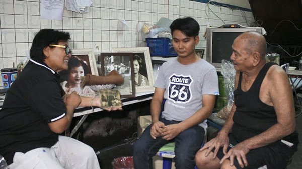 ผ้าห่มพระราชทานในเหตุไฟไหม้บ้านโป่ง