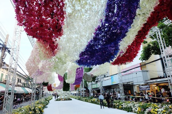 ซุ้มดอกไม้เพื่อพ่อ