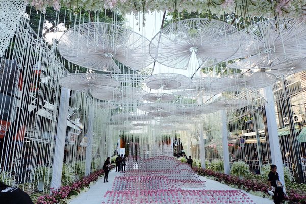 ซุ้มดอกไม้เพื่อพ่อ