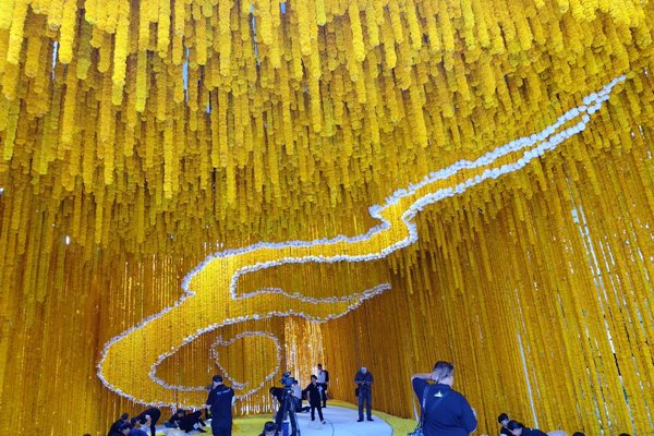 ซุ้มดอกไม้เพื่อพ่อ