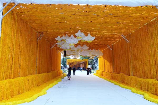 ซุ้มดอกไม้เพื่อพ่อ