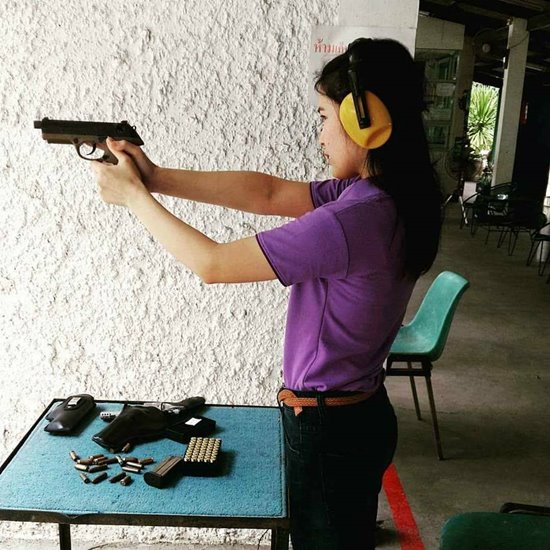 น้องขวัญ อส. สวย