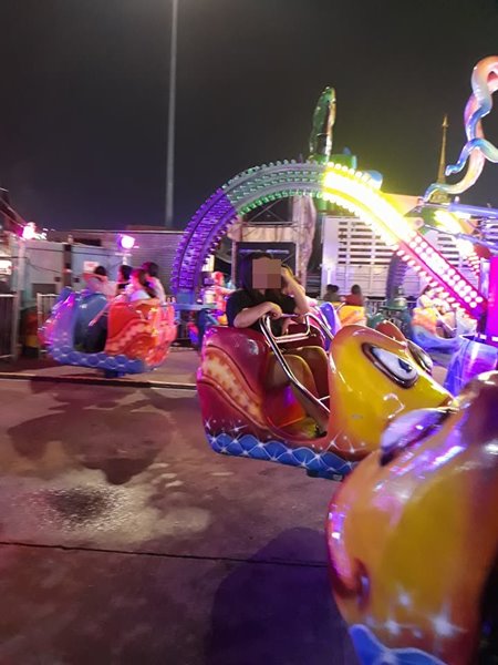 เครื่องเล่นปลาหมึกยักษ์ถล่ม