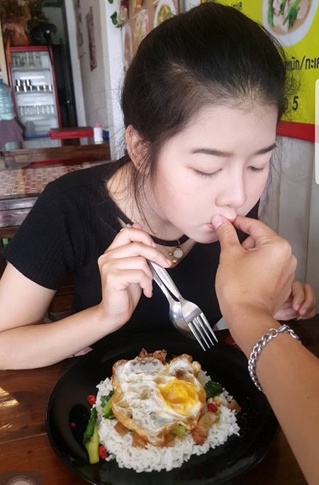 คลิปฆ่าคนโสด จับปากแฟน