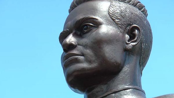 พระยาพิชัยดาบหัก น้ำตาไหล