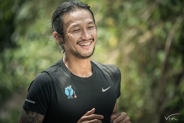 ตูน บอดี้สแลม ก้าวคนละก้าว