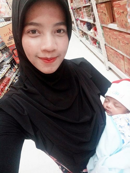 ทารกหน้าหล่อ