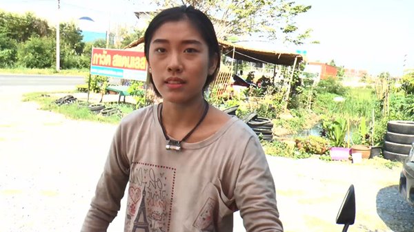 ช่างซ่อมมอเตอร์ไซค์สวย