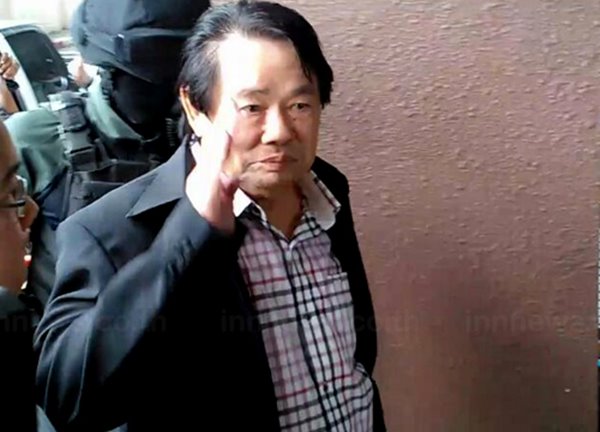 กำนันเป๊าะ