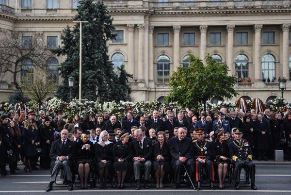 พระราชพิธีพระศพ กษัตริย์พระองค์สุดท้ายของโรมาเนีย
