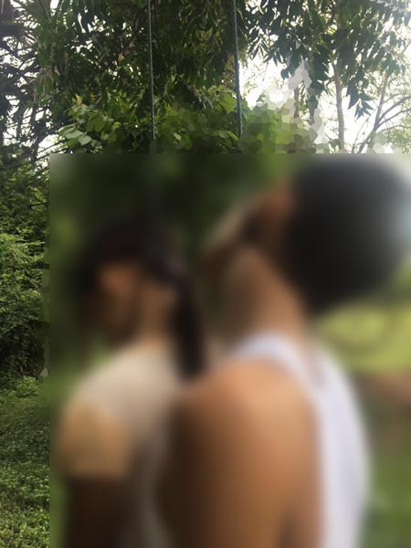 คู่รักเมียนมาผูกคอตายใต้ต้นสะเดา