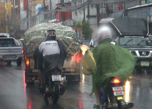 พายุดีเปรสชัน ตาลัส ถล่มอีสาน เตือน 12 จังหวัด ฝนตกหนัก 