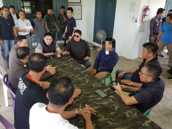 ฆ่ายกครัว 8 ศพ