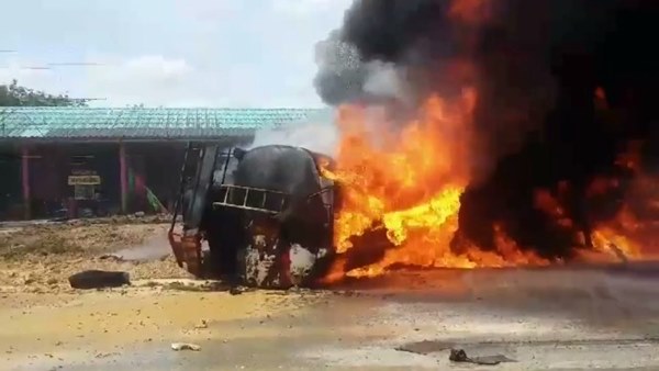 ไฟไหม้รถบรรทุกน้ำมัน