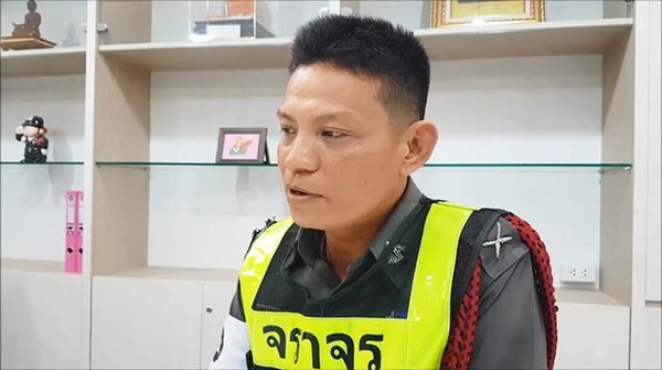 ทุบรถประชดตำรวจ