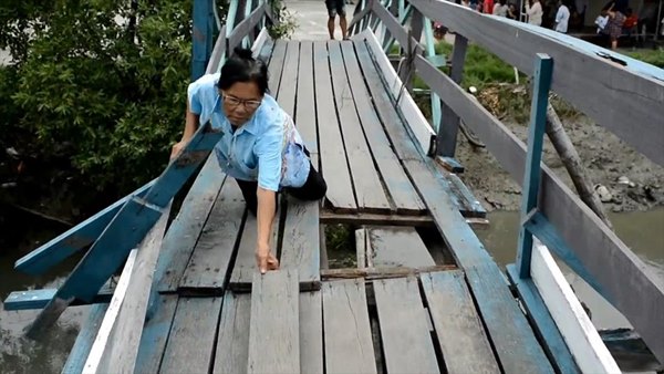 ชาวบ้านประท้วงวัด