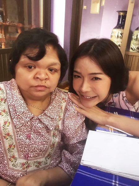  เปิดภาพเซเลบเมืองไทย บินไปดูหมอกับ หมอดูอีที