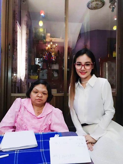  เปิดภาพเซเลบเมืองไทย บินไปดูหมอกับ หมอดูอีที