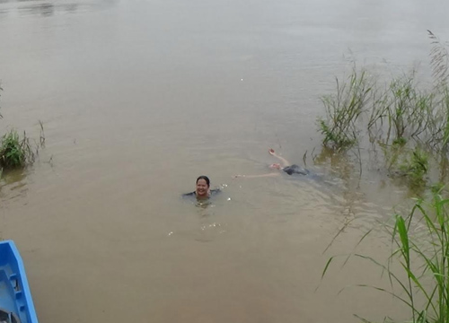 มนุษย์ลอยน้ำ