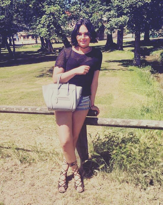 สาวประเภทสองขายพรหมจรรย์