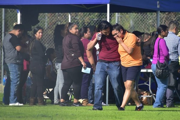 เด็กหญิงอายุ 12 ปี ก่อเหตุยิงเพื่อนในโรงเรียน