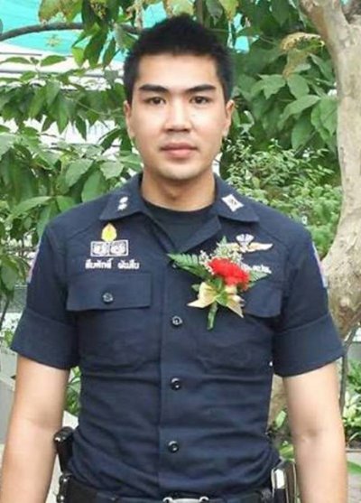 สิบล้อเบรกแตก พุ่งชนรถนำขบวนทหาร