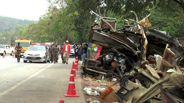 รถทัวร์เบรกแตก