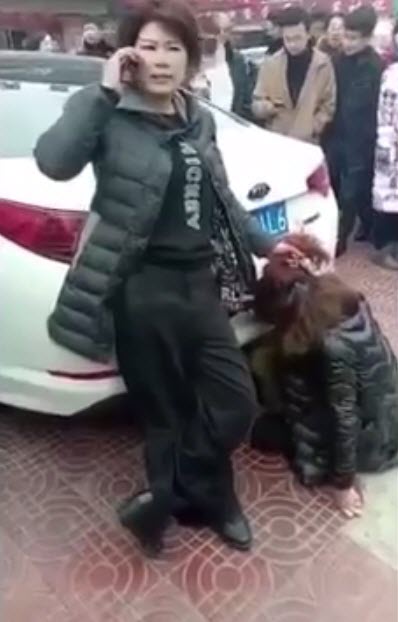 ตบประจานเมียน้อย