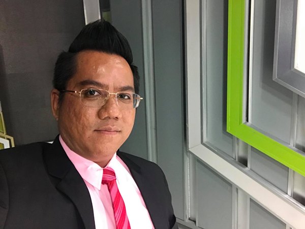 แม่ค้าเปิดก้นขายครีมก้นขาว