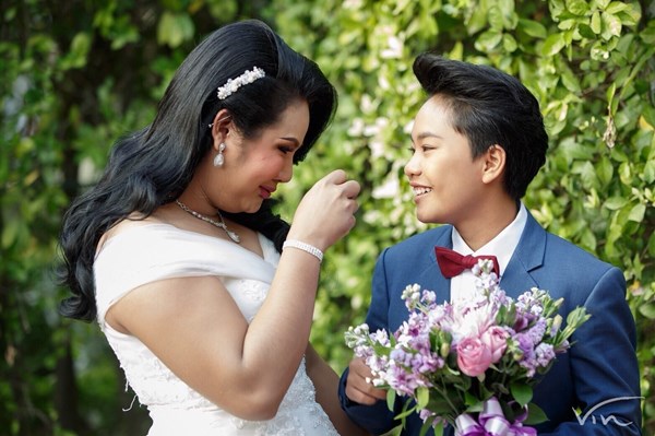 วู้ดดี้ จัดเซอร์ไพรส์งานแต่งให้คู่รักทอมกะเทย