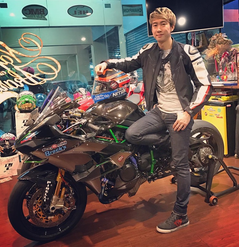 เบนซ์ เรซซิ่ง