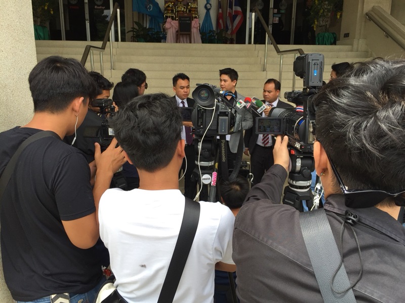 ปั๊ม AF5 ยื่นฟ้อง ดร. ไฮโซสาว