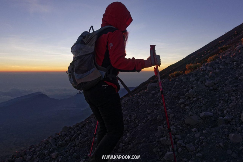 แผ่นดินไหวอินโดนีเซีย ภูเขาไฟรินจานี