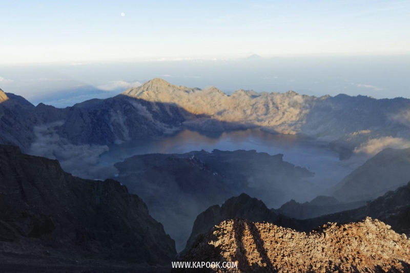 แผ่นดินไหวอินโดนีเซีย ภูเขาไฟรินจานี
