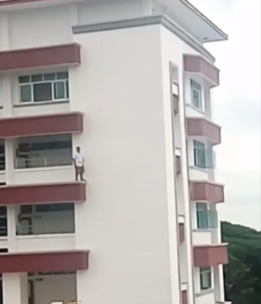 เด็ก ม.6 โดดตึก