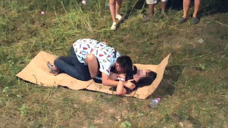 นัวเนียหน้าเวทีหมอลำ