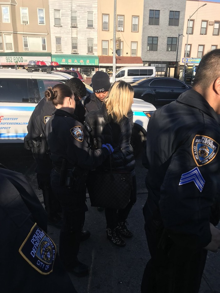 ทำร้ายร่างกาย