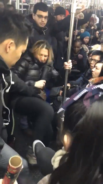 ทำร้ายร่างกาย