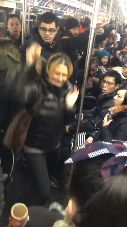 ทำร้ายร่างกาย