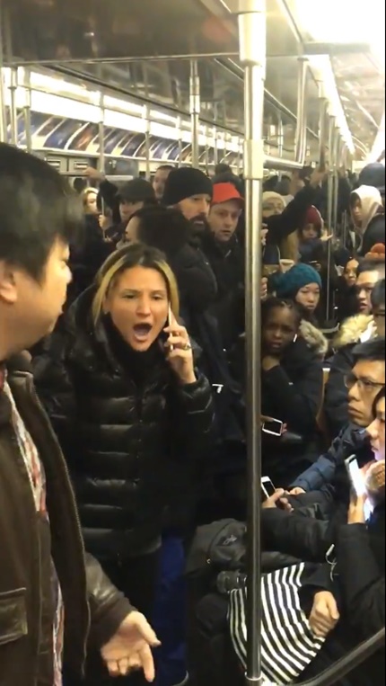 ทำร้ายร่างกาย