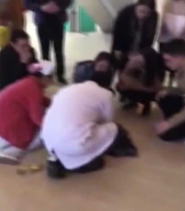 เด็กตกบันไดเลื่อน