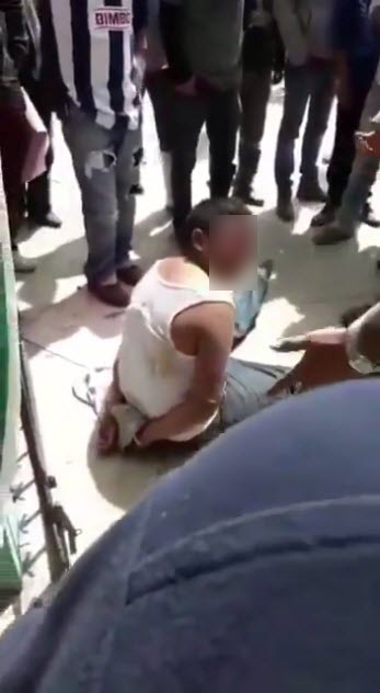 ชาวบ้านรุมรุมประชาทัณฑ์ เผาทั้งเป็น